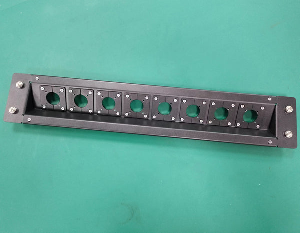 2U-Frontpanel für Hybridkabel, kann 8 x Anschlüsse installieren